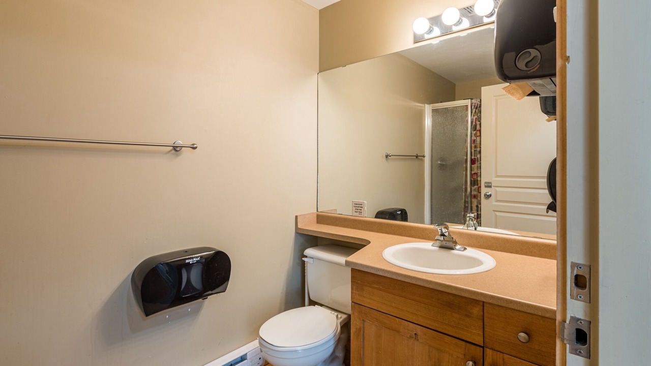 Photo of Bedroom in Silver Star Mountain