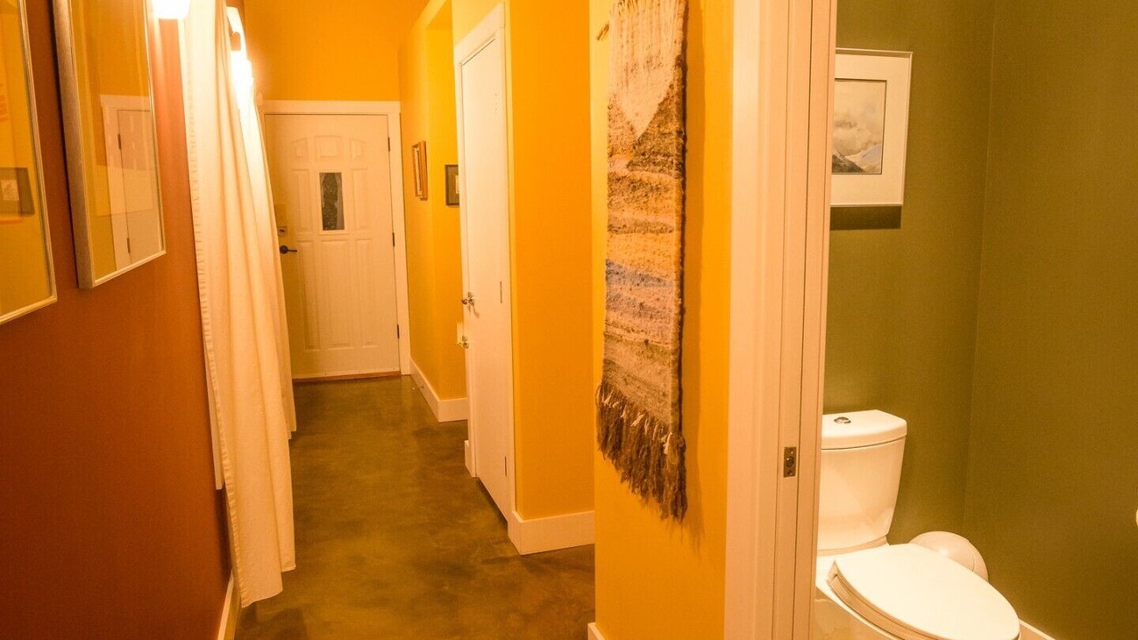 Photo of Bathroom in Okanagan-Similkameen