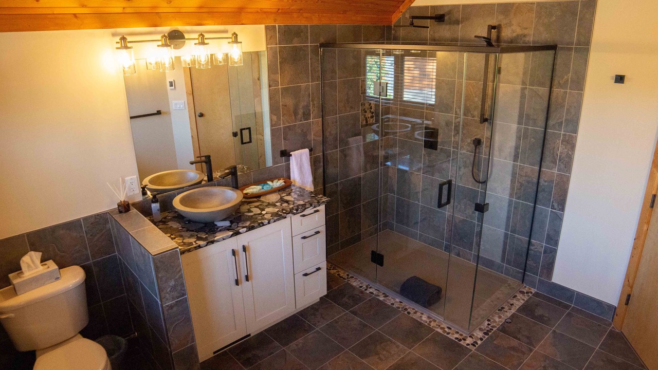 Photo of Bathroom in Golden