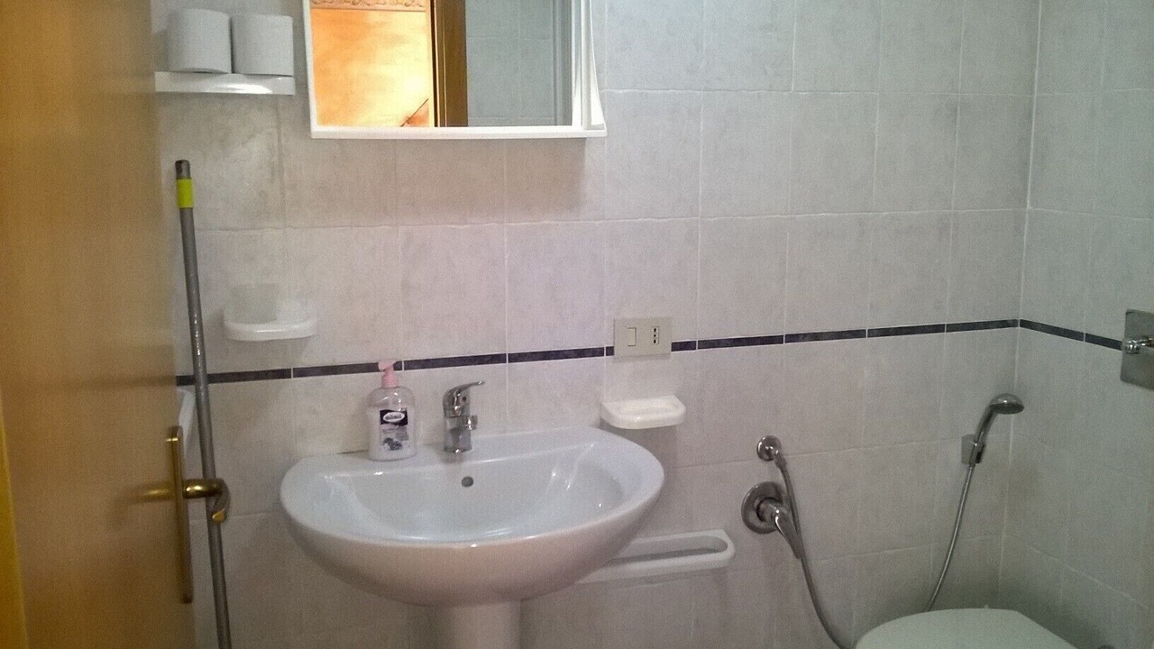 Photo of Bathroom in Marettimo
