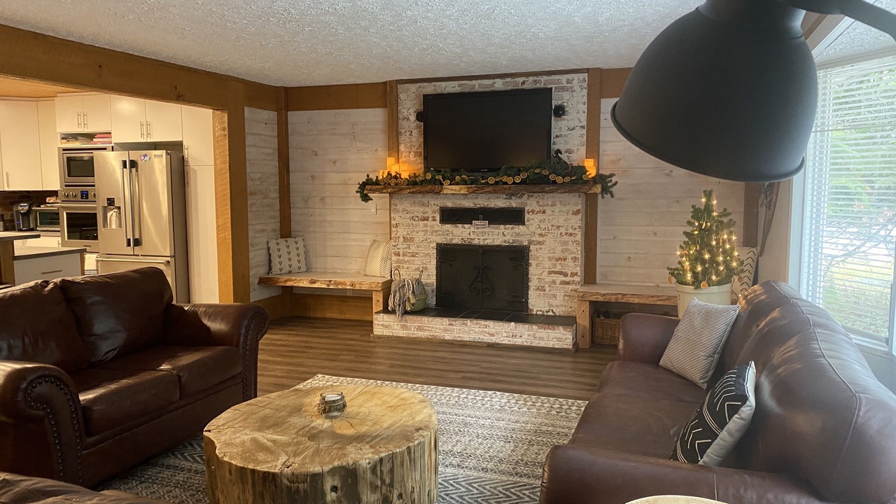 Photo of Livingroom in Revelstoke