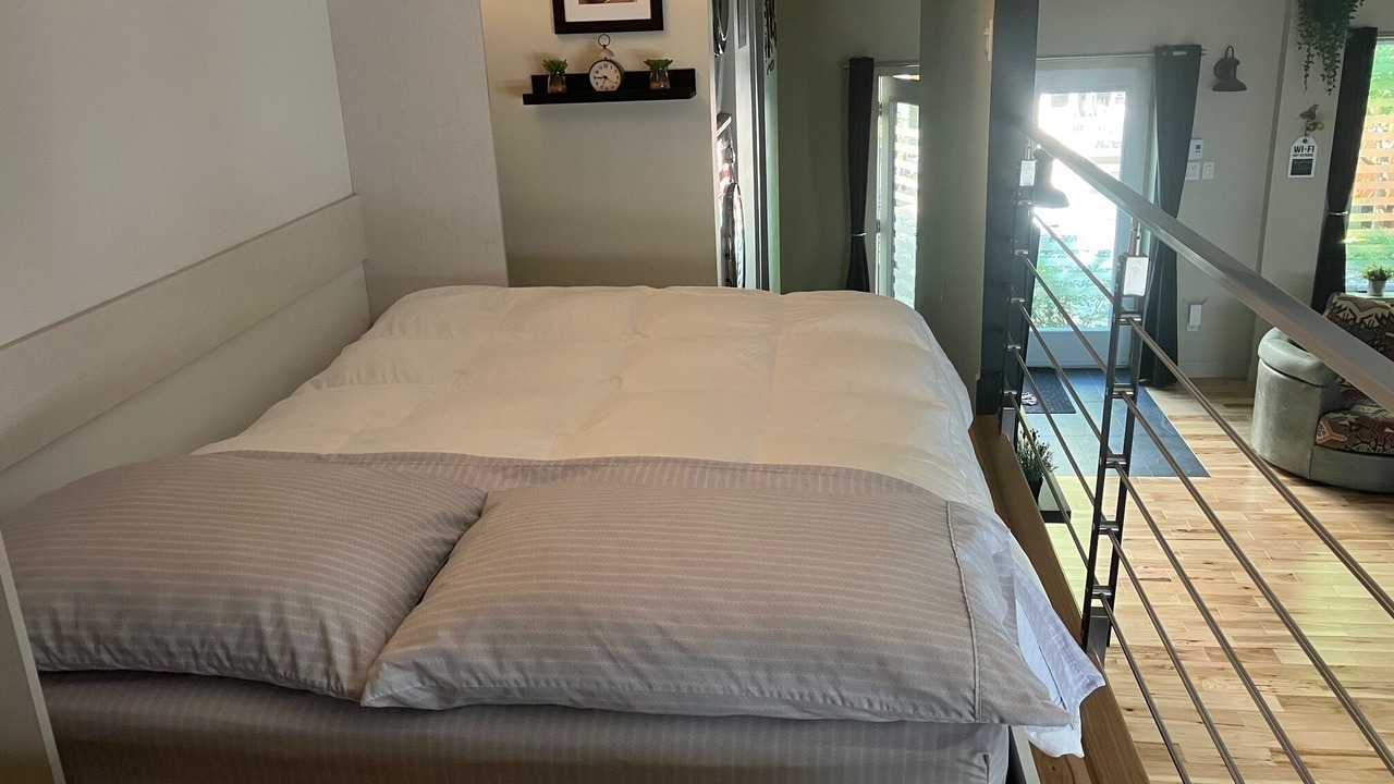 Photo of Bedroom in La Petite-Patrie