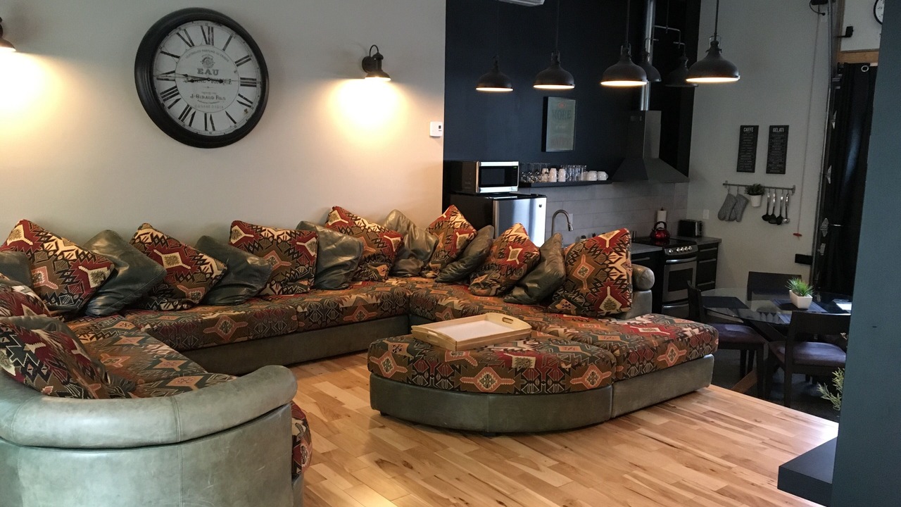 Photo of Livingroom in La Petite-Patrie