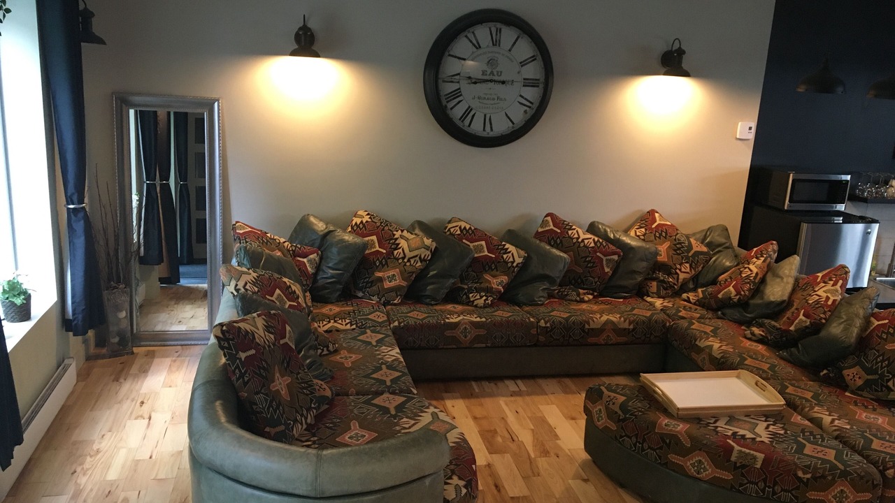 Photo of Livingroom in La Petite-Patrie