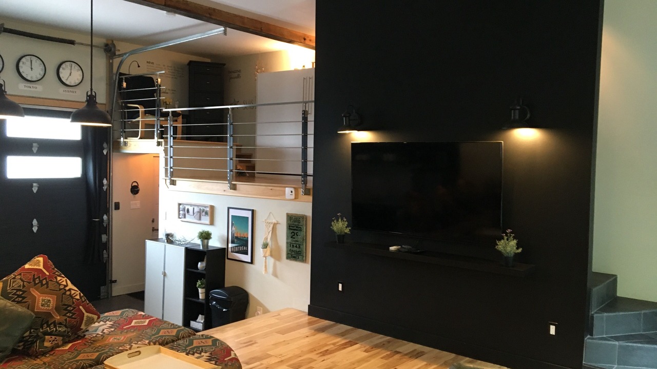 Photo of Livingroom in La Petite-Patrie