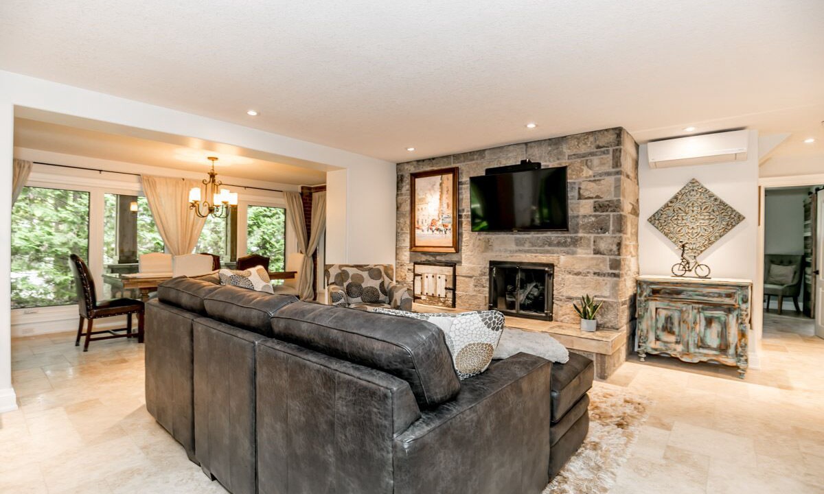 Photo of Livingroom in Oro-Medonte