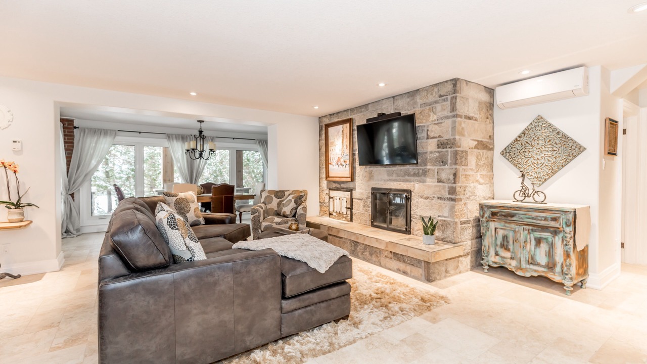Photo of Livingroom in Oro-Medonte
