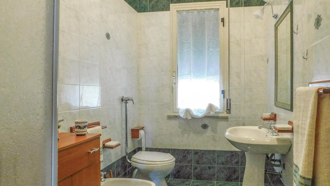 Photo of Bathroom in Menfi