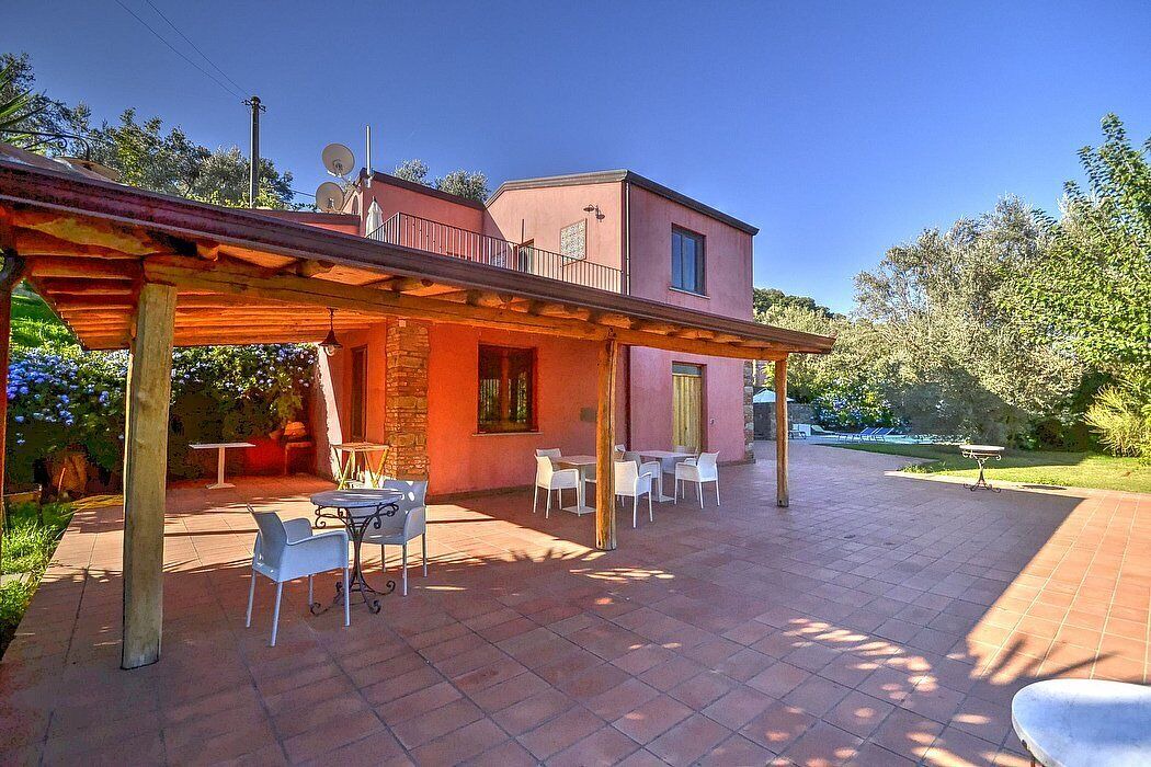 Photo of Outdoor in Mirto