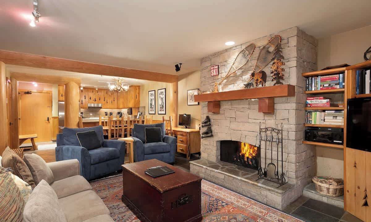 Photo of Livingroom in Whistler Village