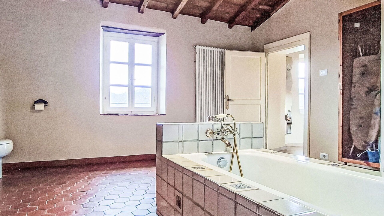 Photo of Bathroom in Barga