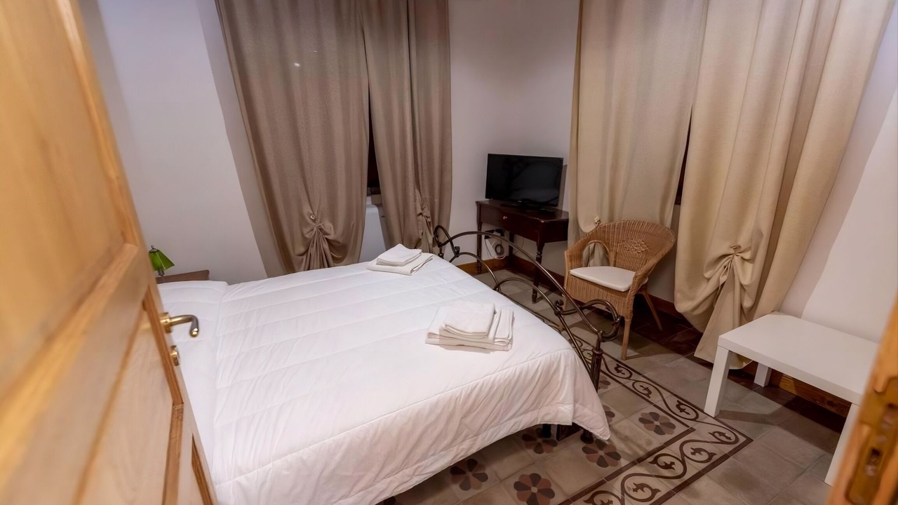 Photo of Bedroom in Capri Leone