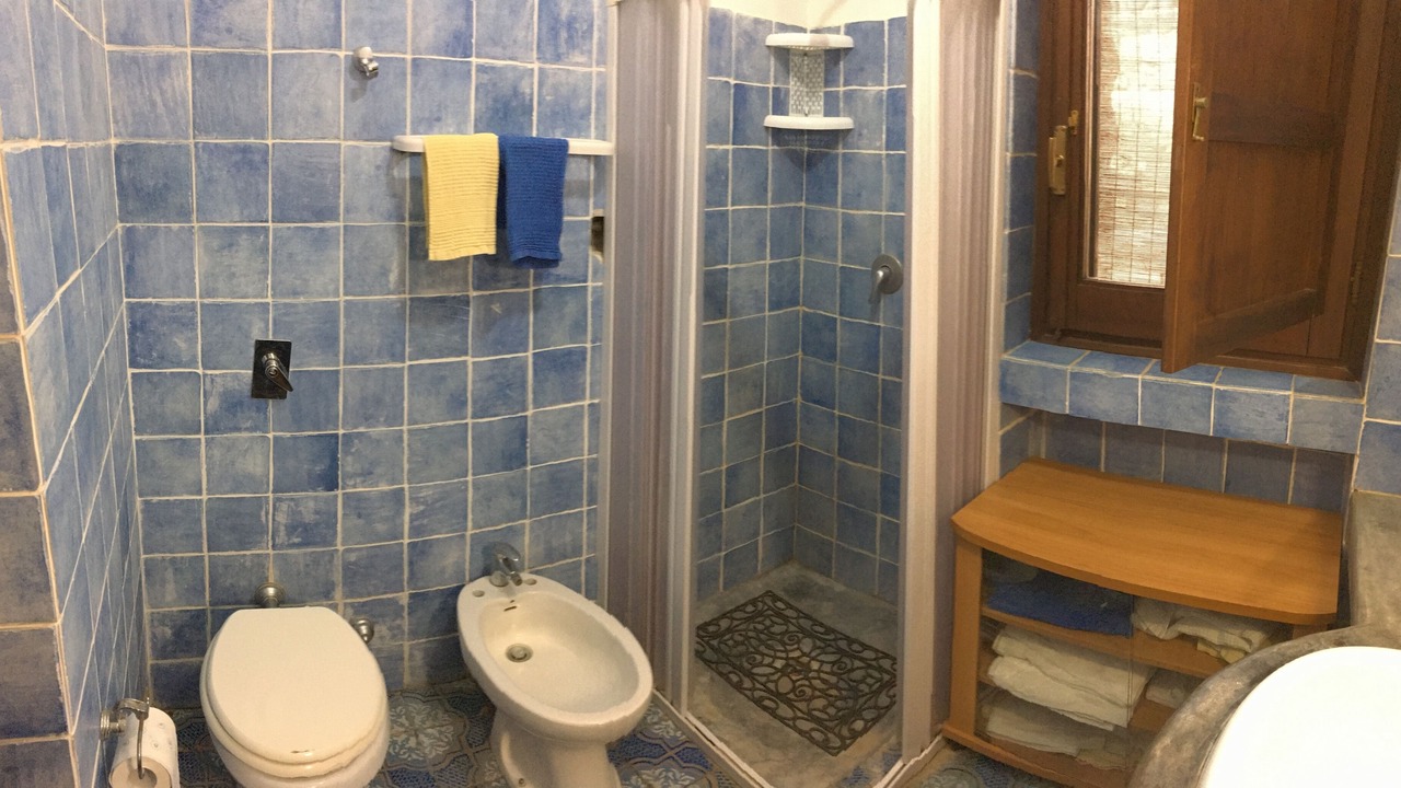 Photo of Bathroom in Pantelleria