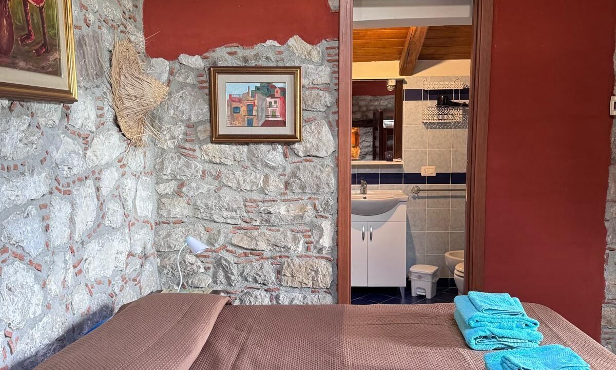 Photo of Bedroom in Alcara li Fusi