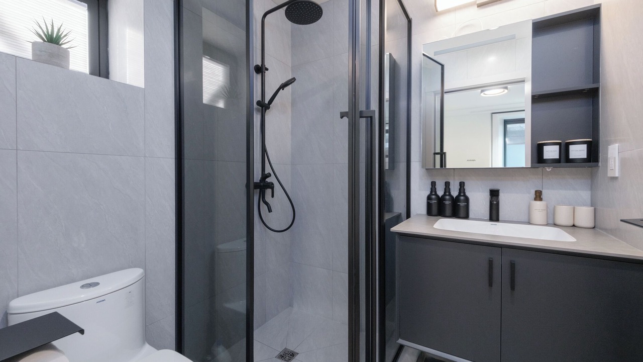 Photo of Bathroom in Kerrisdale