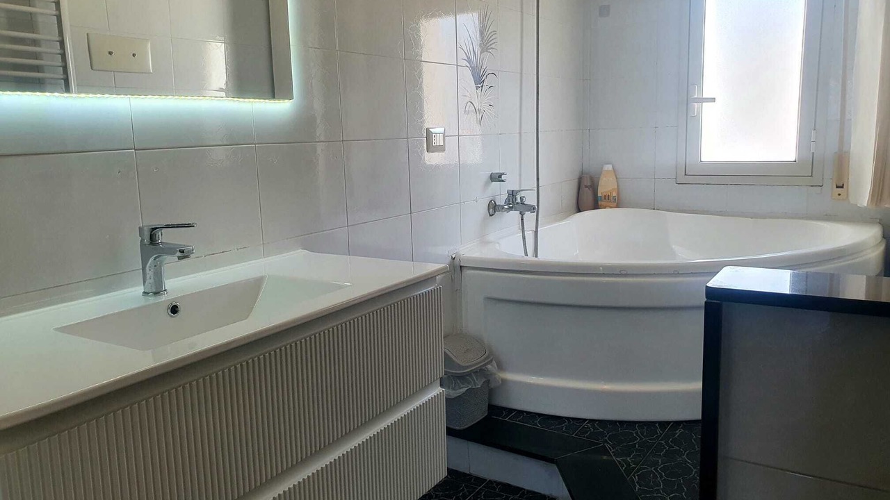 Photo of Bathroom in Gela