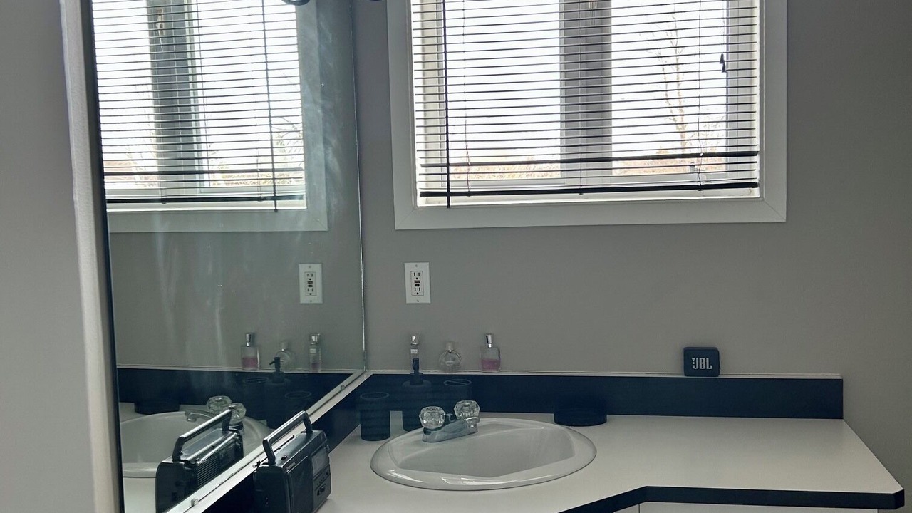 Photo of Bathroom in Jonquiere