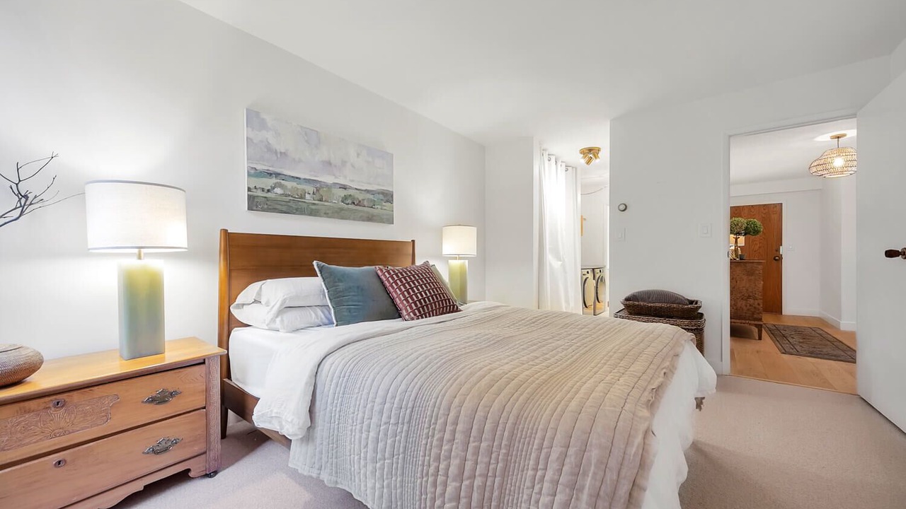 Photo of Bedroom in Arbutus Ridge