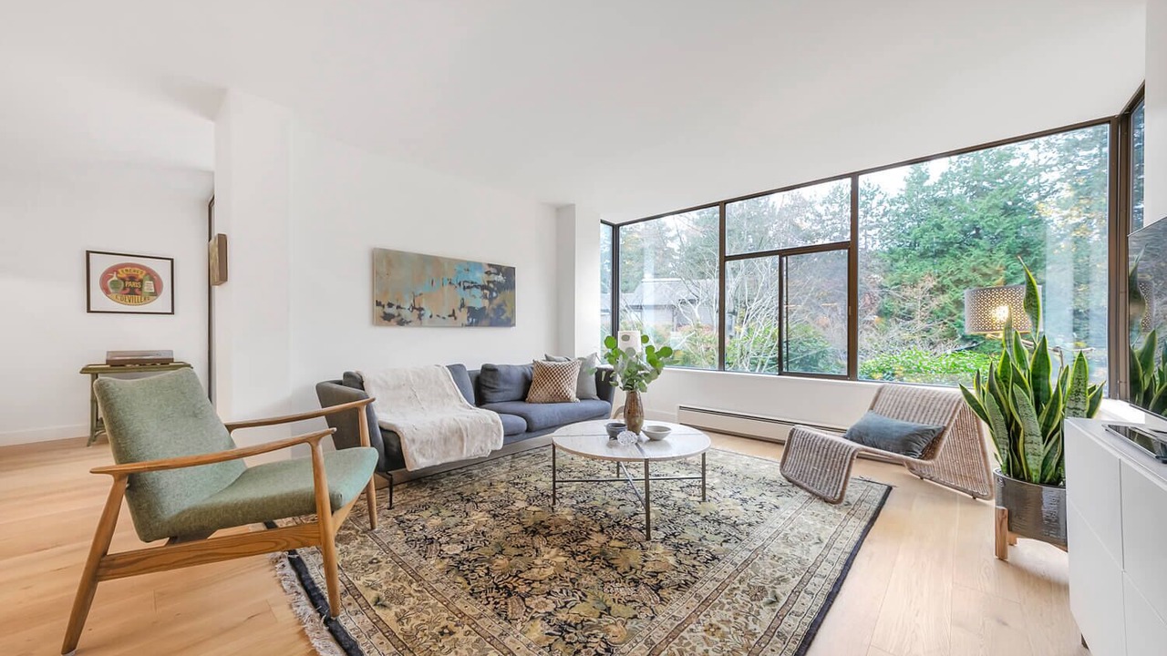 Photo of Livingroom in Arbutus Ridge