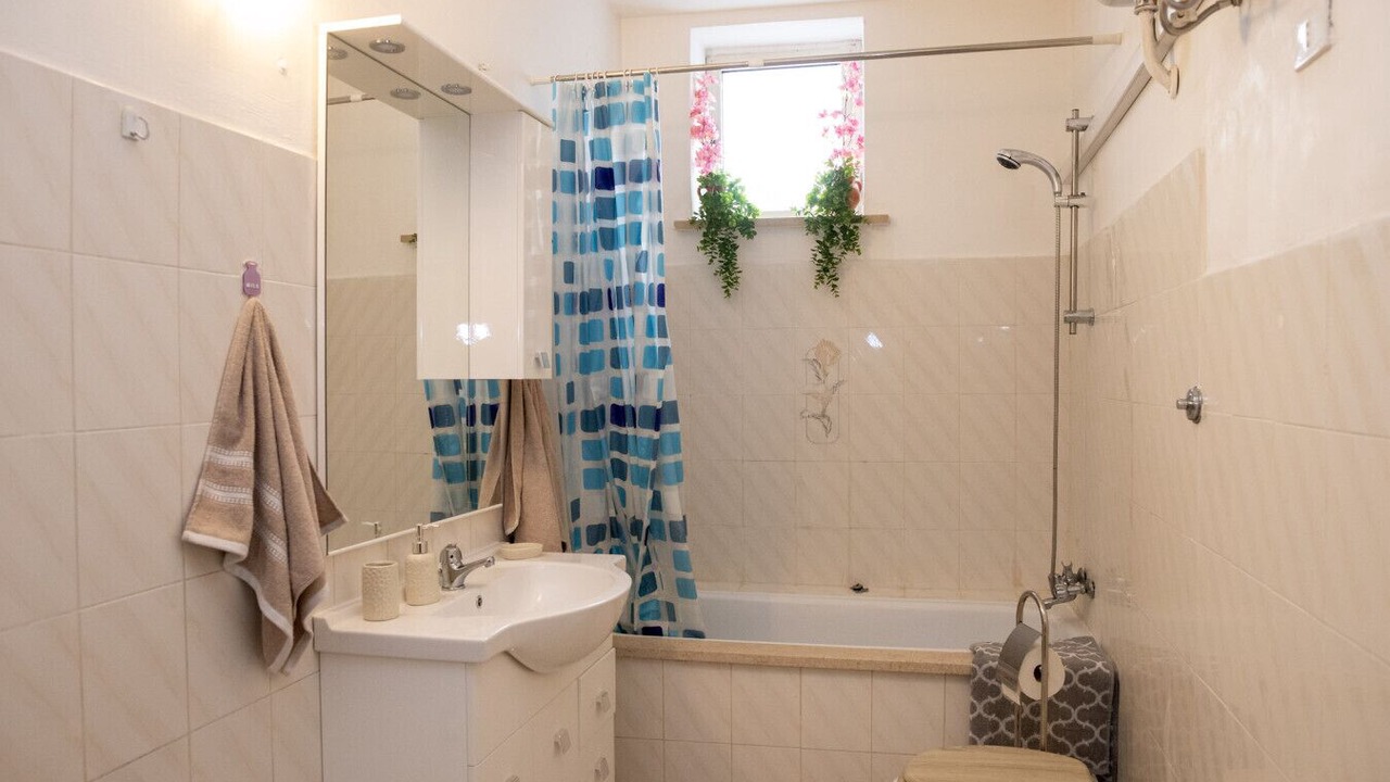 Photo of Bathroom in Supino