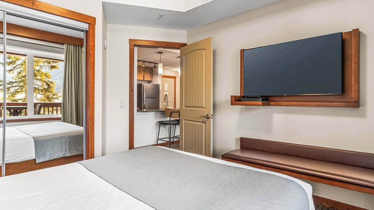 Photo of Bedroom in Cougar Creek
