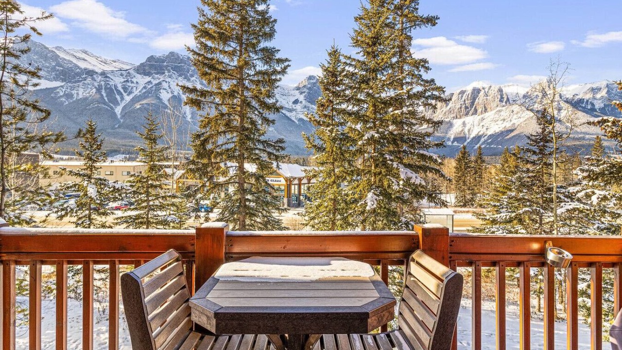 Photo of Patio Balcony in Cougar Creek