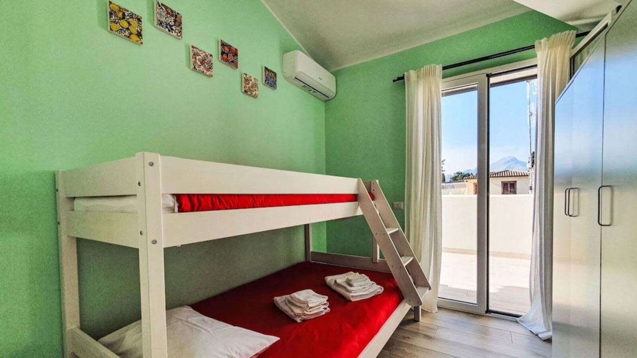 Photo of Bedroom in Campofelice di Roccella