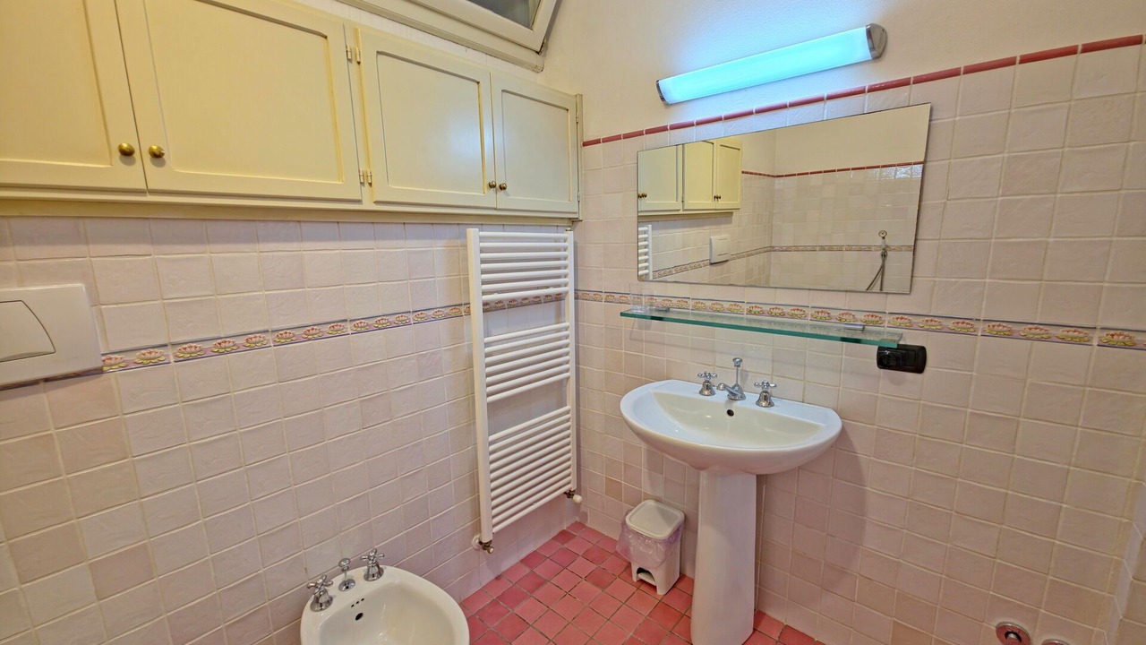 Photo of Bathroom in Pietrasanta