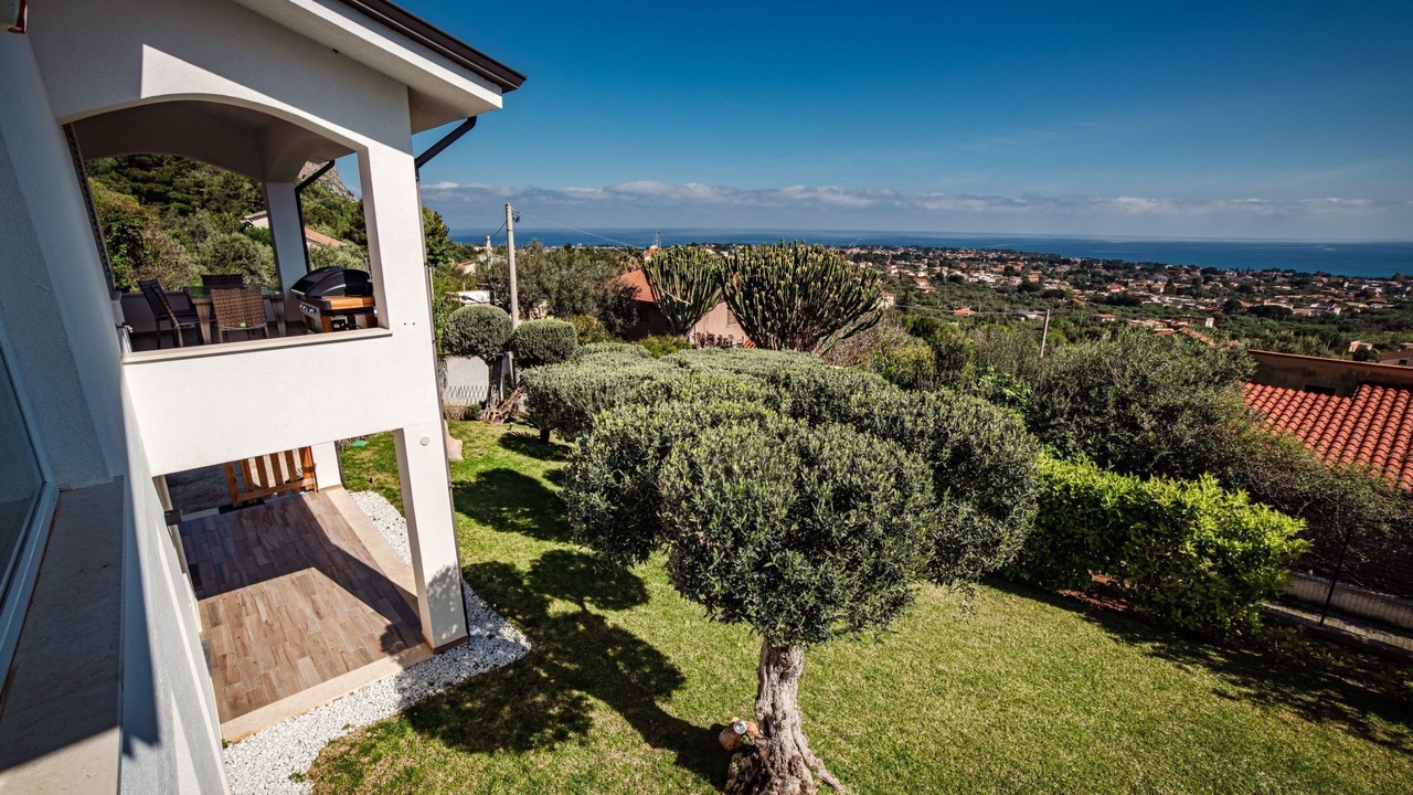 Photo of Outdoor in Carini