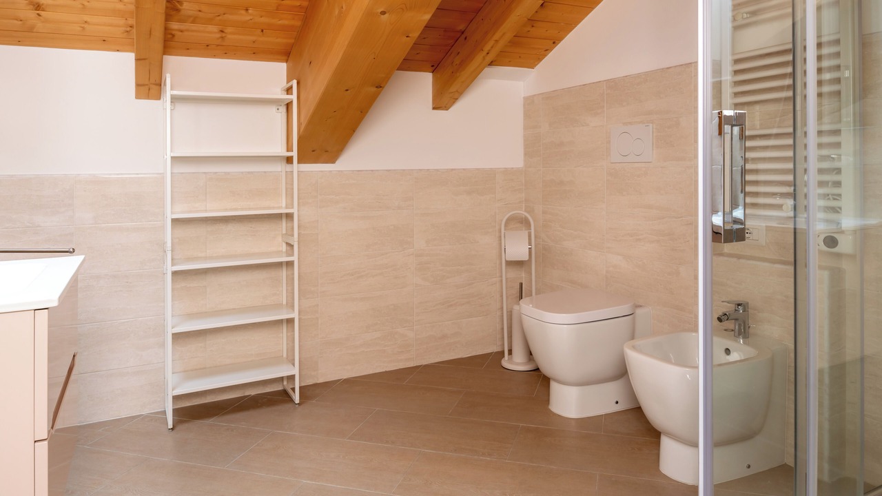 Photo of Bathroom in Tola