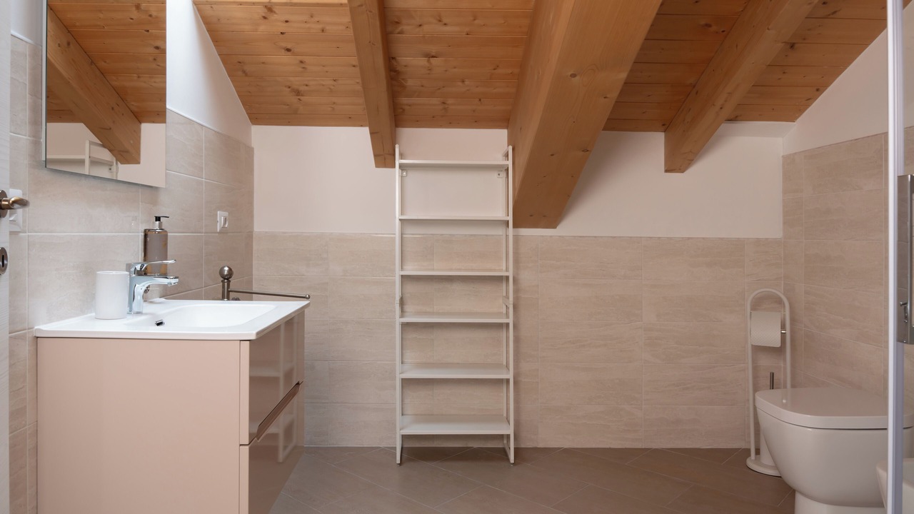Photo of Bathroom in Tola