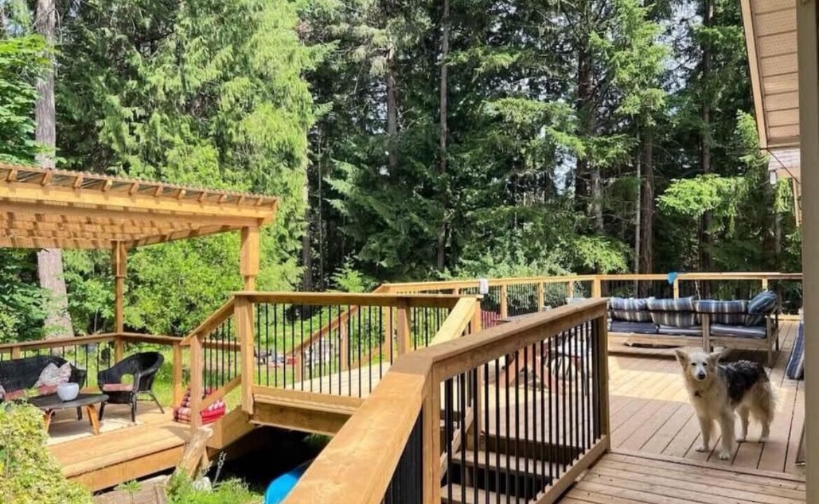 Photo of Patio Balcony in Fanny Bay