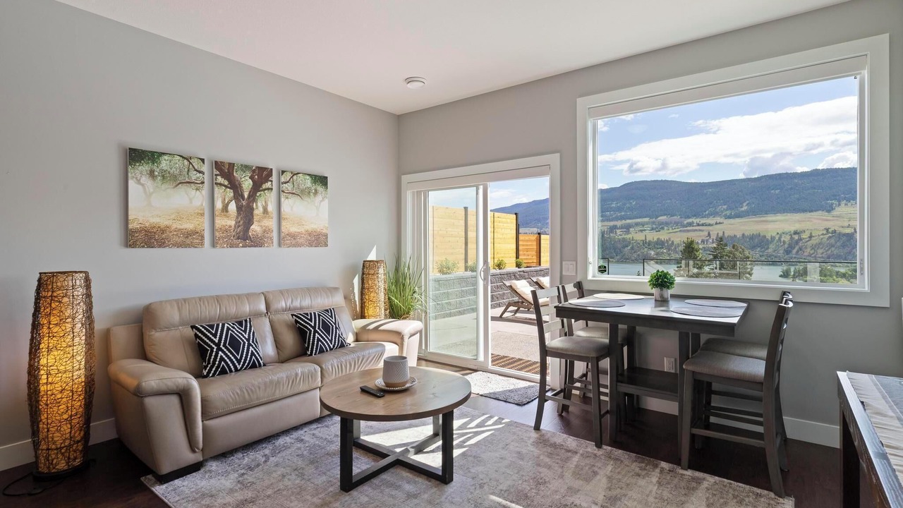 Photo of Livingroom in Central Okanagan