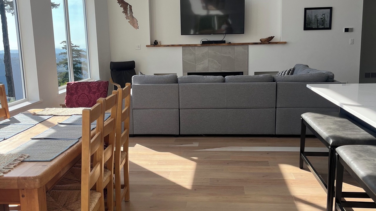 Photo of Livingroom in Malahat
