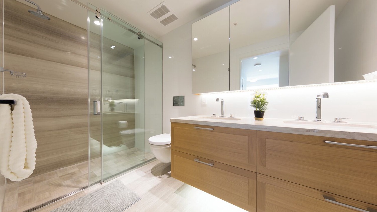 Photo of Bathroom in Kerrisdale