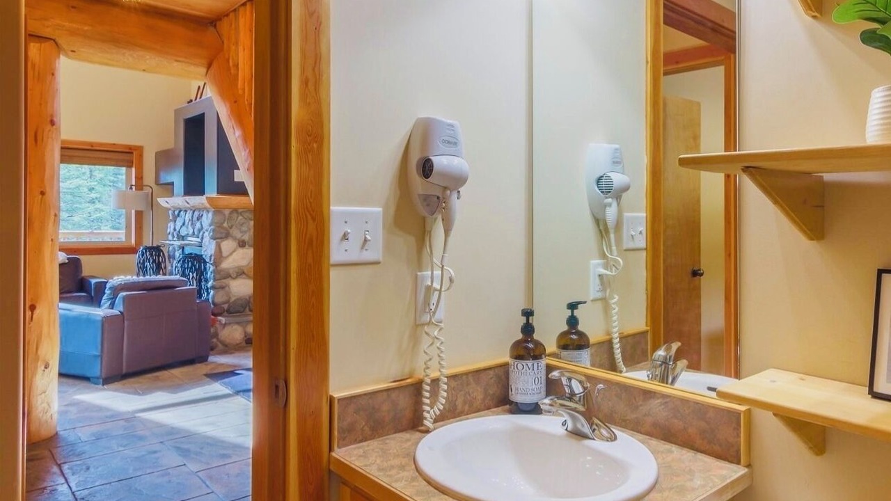 Photo of Bathroom in Apex Mountain