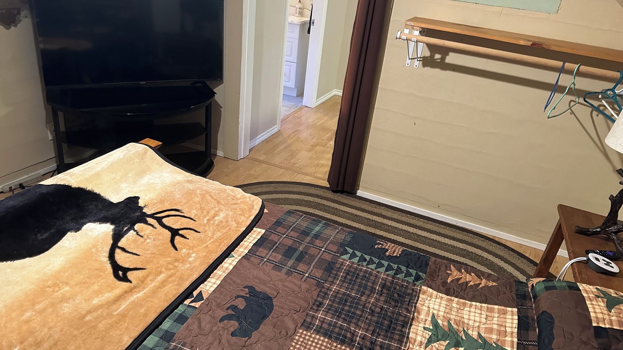 Photo of Bedroom in Port Alberni