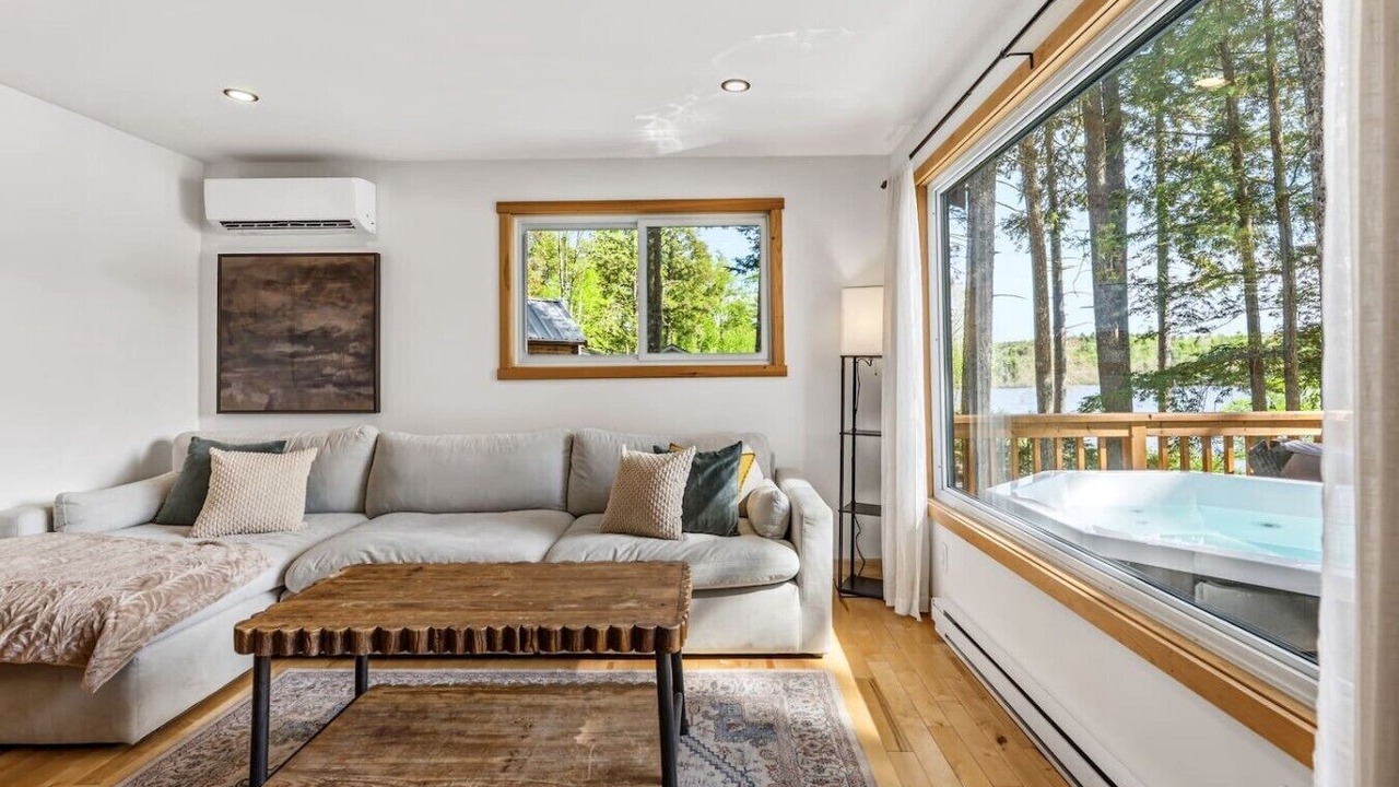 Photo of Livingroom in Lunenburg County