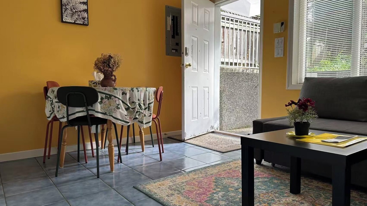 Photo of Livingroom in West Point Grey