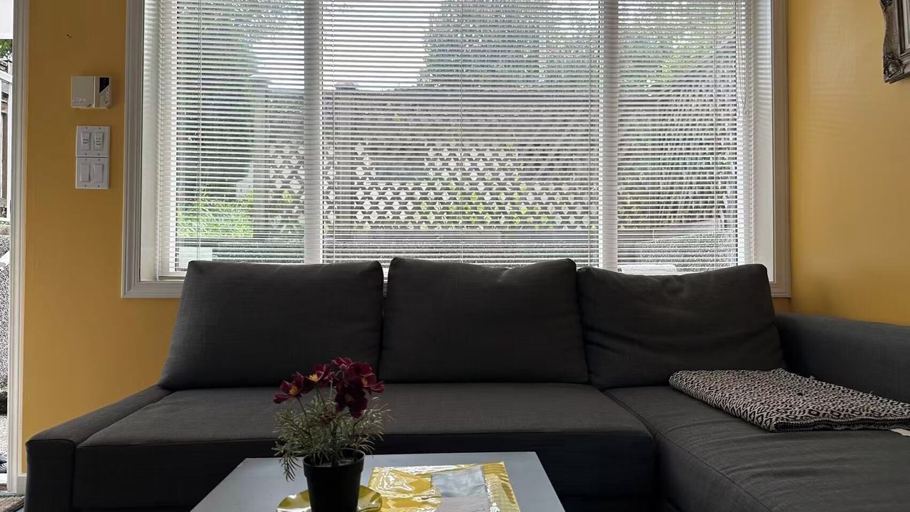 Photo of Livingroom in West Point Grey