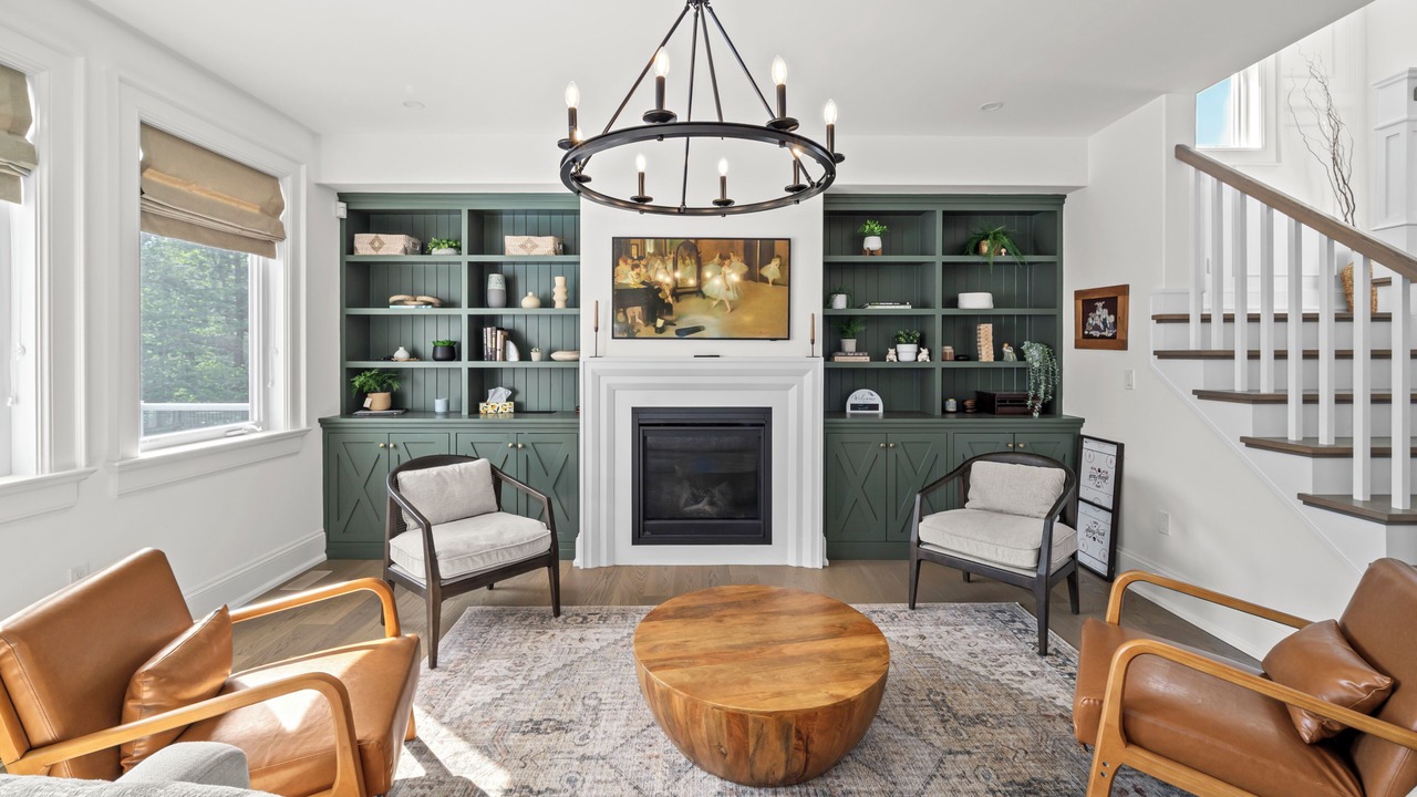 Photo of Livingroom in Fall River