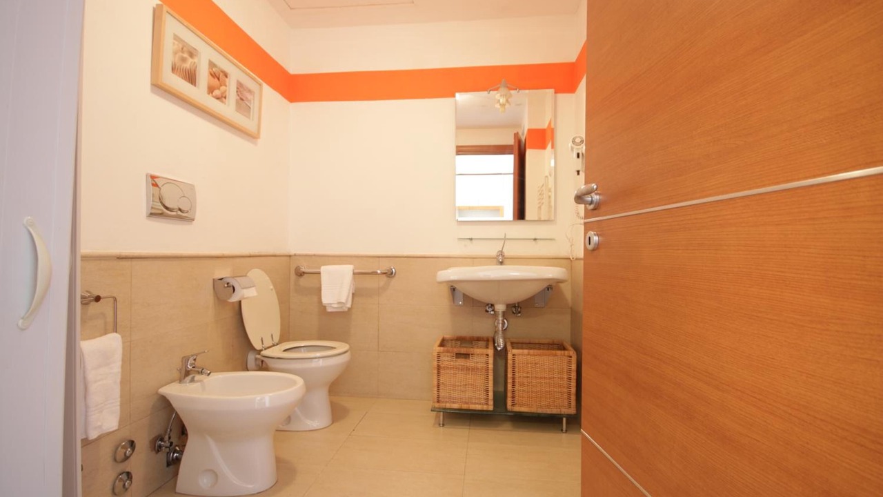 Photo of Bathroom in Aprilia