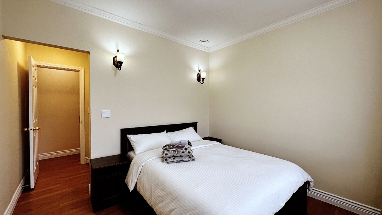 Photo of Bedroom in Oakridge
