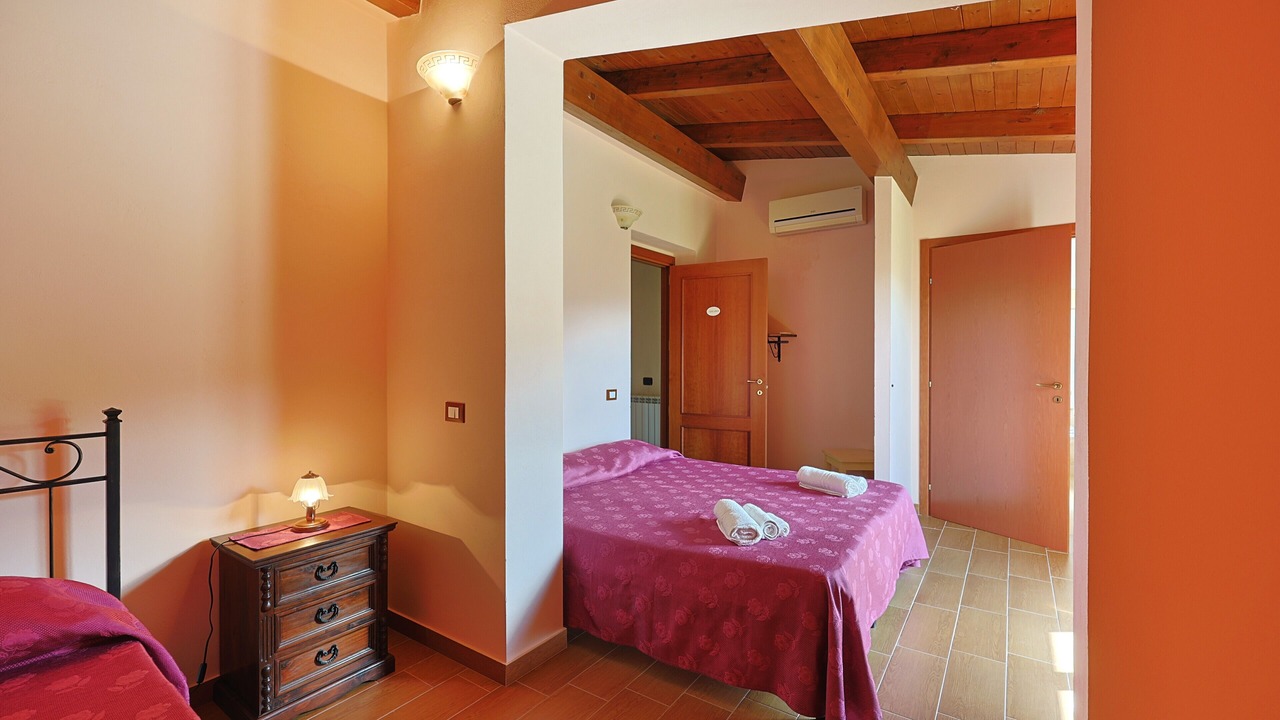 Photo of Bedroom in Patti