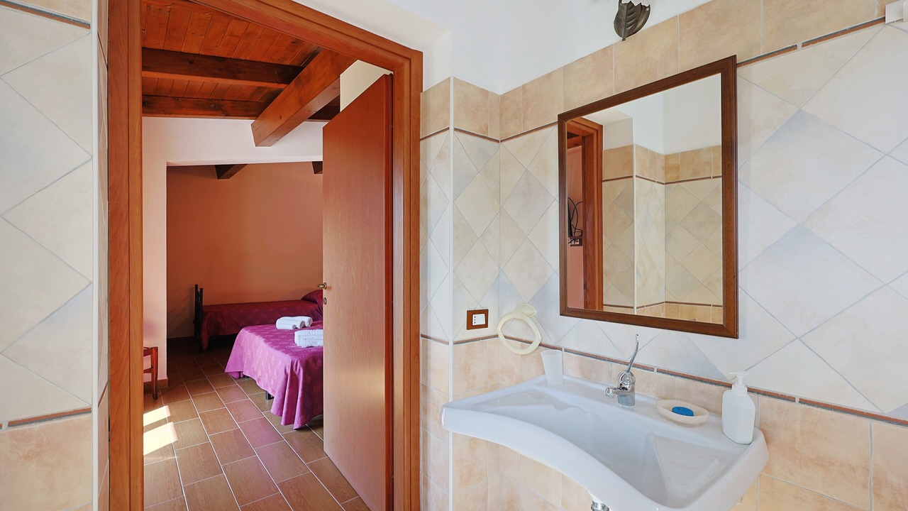 Photo of Bathroom in Patti