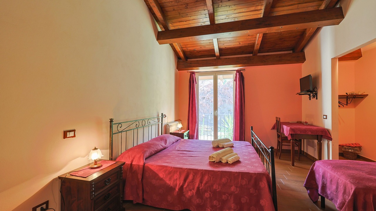 Photo of Bedroom in Patti