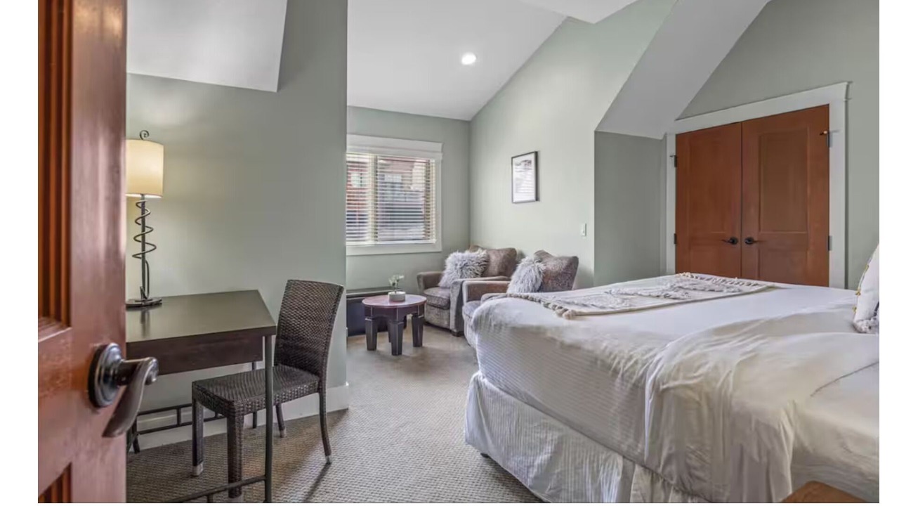 Photo of Bedroom in Cougar Creek