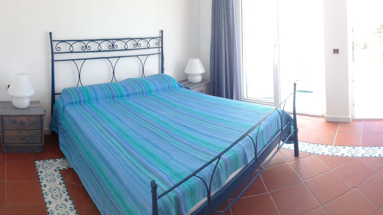 Photo of Bedroom in Le Forna