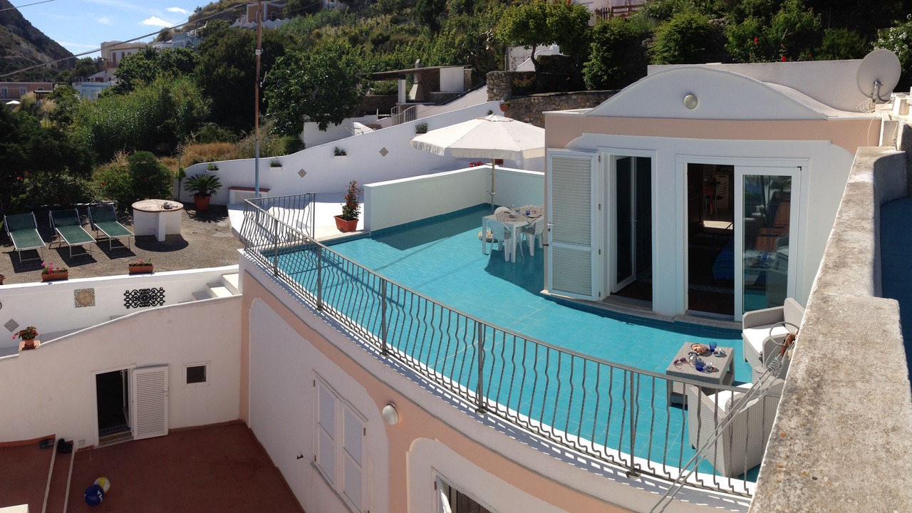 Photo of Patio Balcony in Le Forna