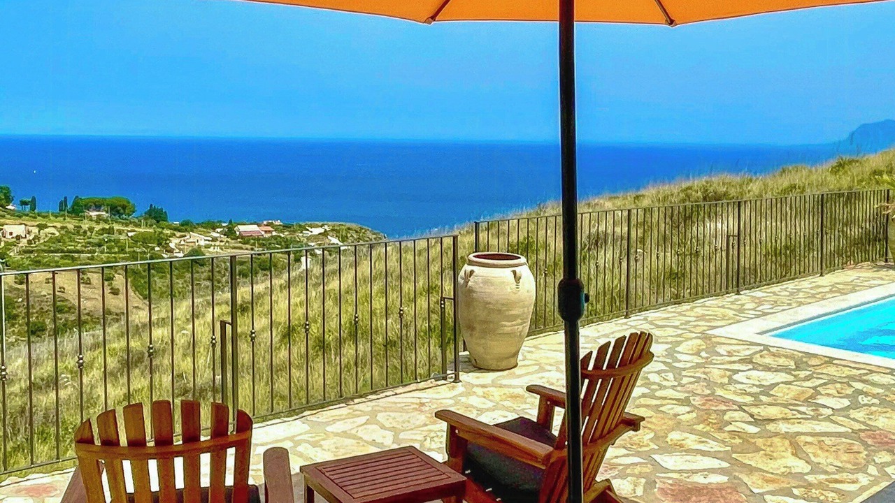 Photo of Patio Balcony in Scopello